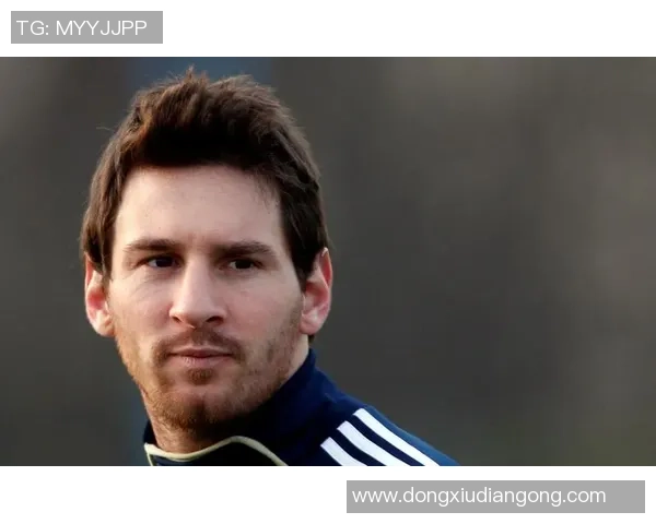 精美足球球星壁纸高清精选,彰显球场英姿与荣耀瞬间 精美足球球星壁纸高清精选,彰显球场英姿与荣耀瞬间